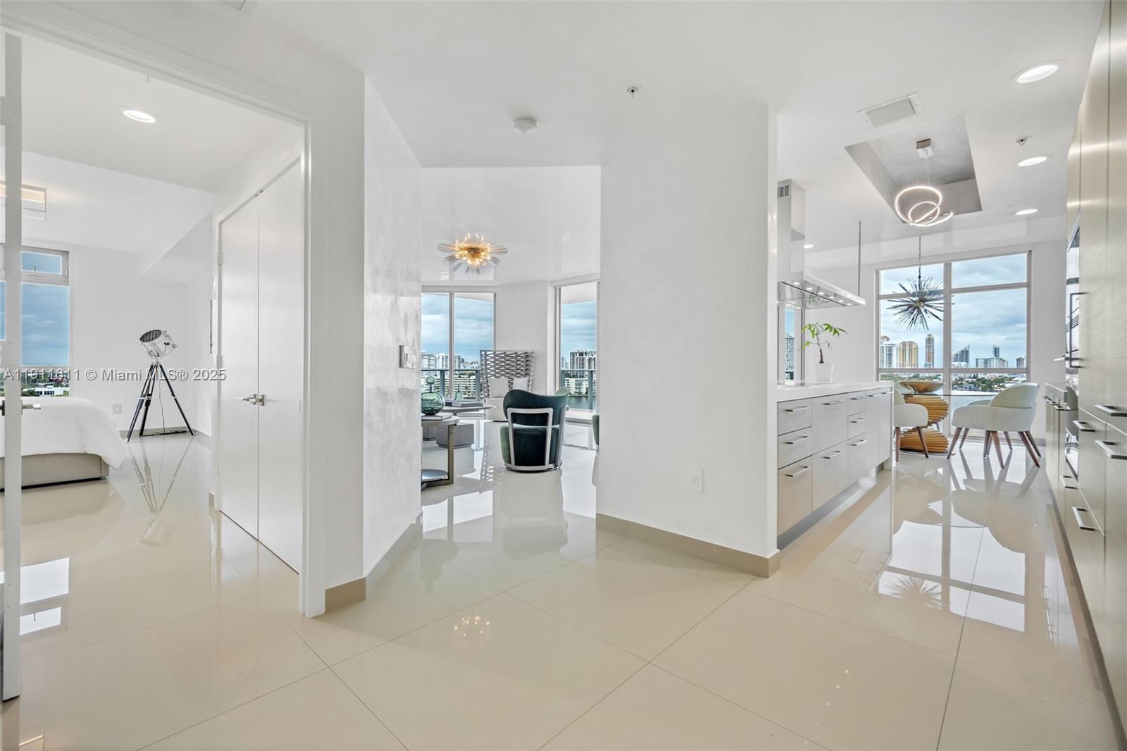 17301 Biscayne Blvd # 910, North Miami Beach FL 33160 photo 2