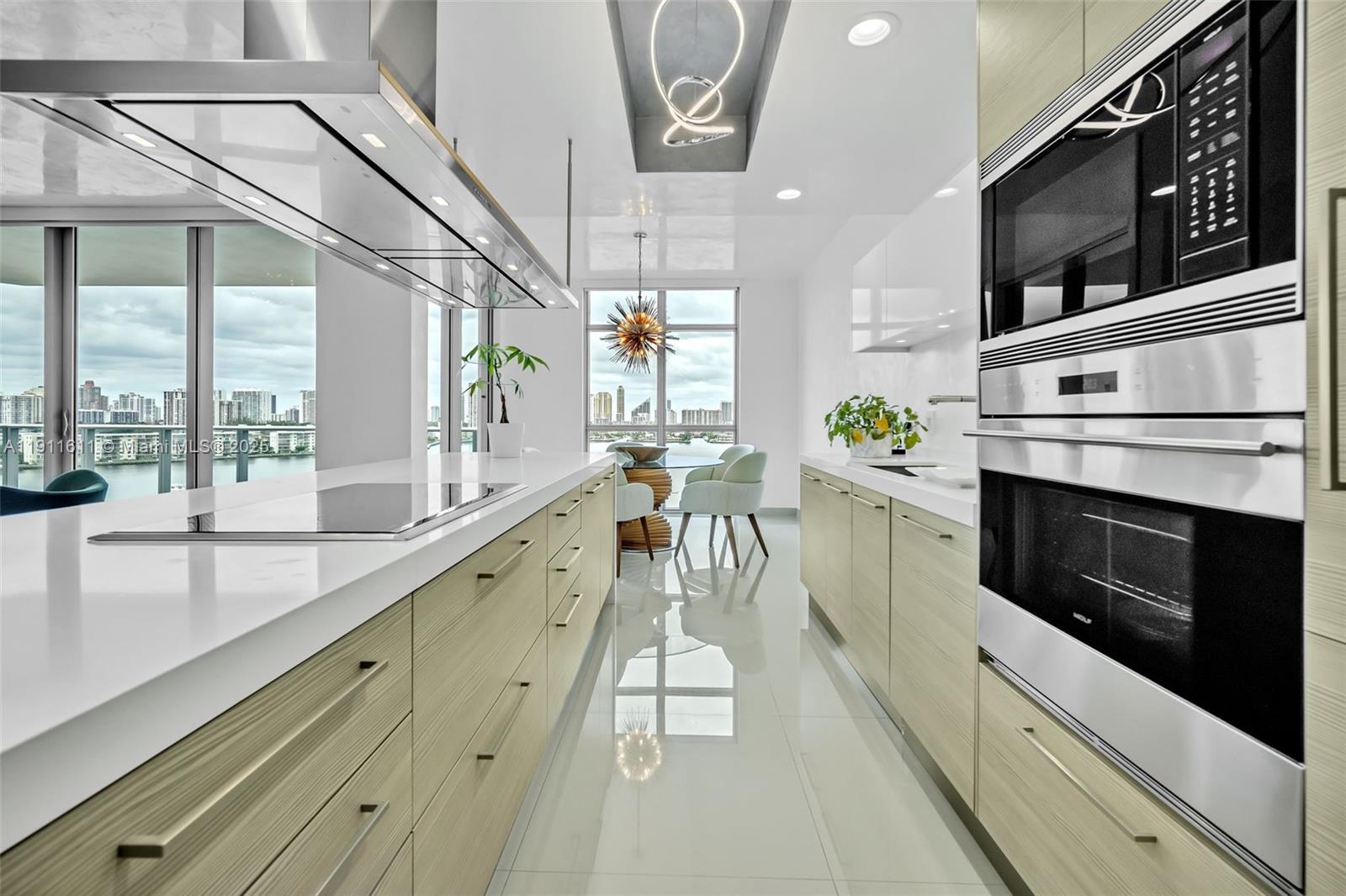 17301 Biscayne Blvd # 910, North Miami Beach FL 33160 photo 3