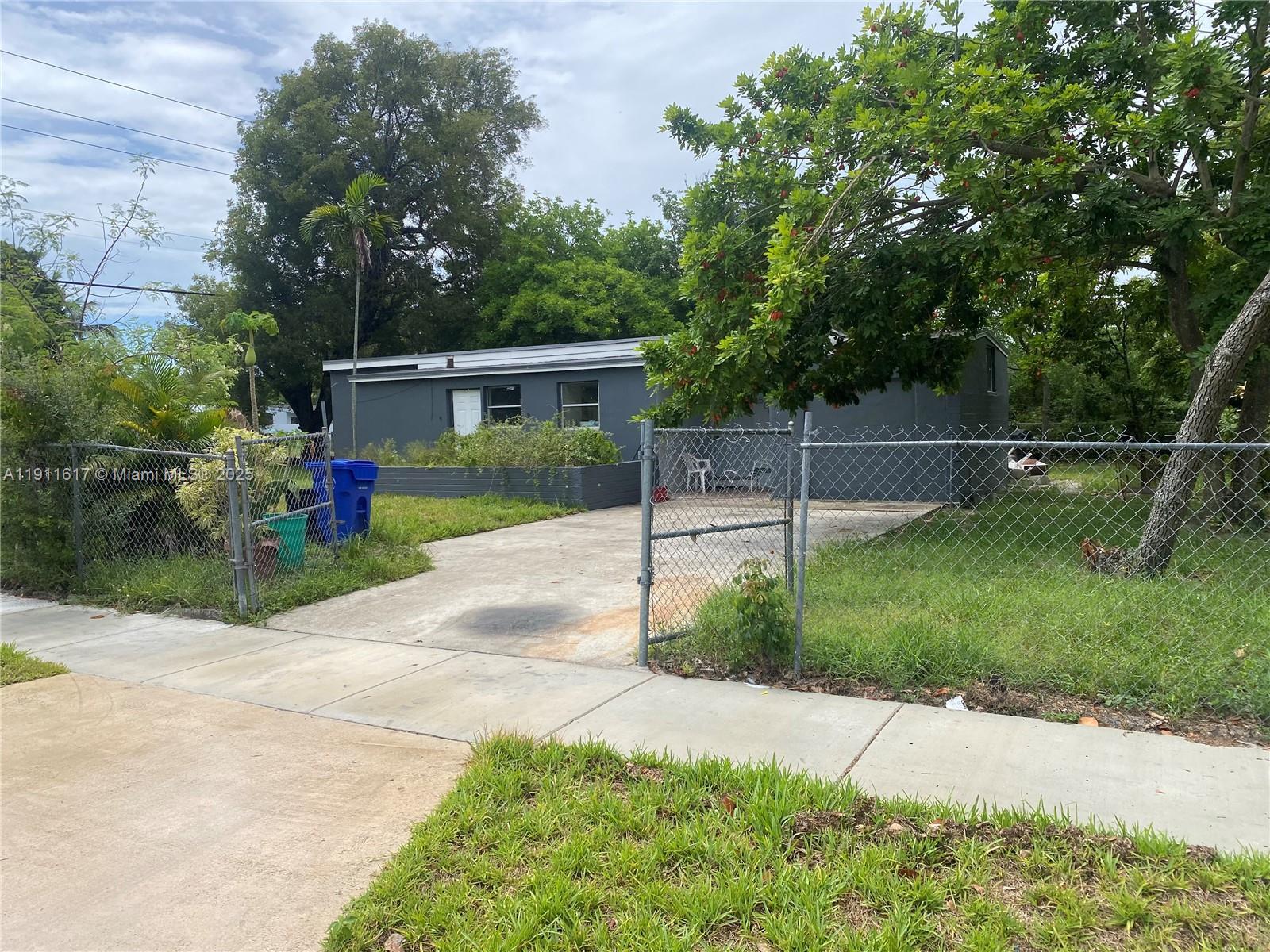 1500 NW 11th Ct, Fort Lauderdale FL 33311 photo 4