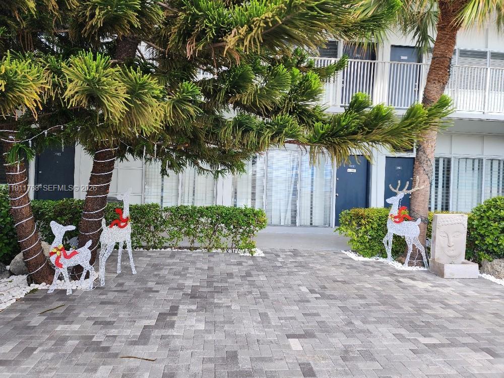 2101 Normandy Dr # 216, Miami Beach FL 33141 photo 2