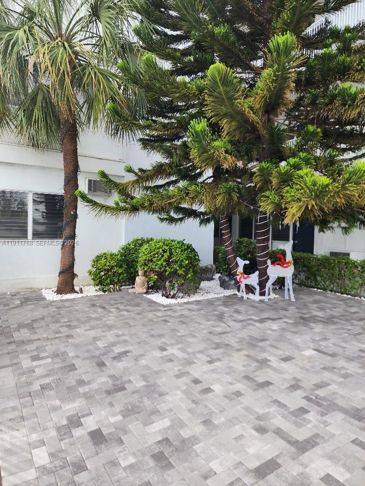 2101 Normandy Dr # 216, Miami Beach FL 33141 photo 3