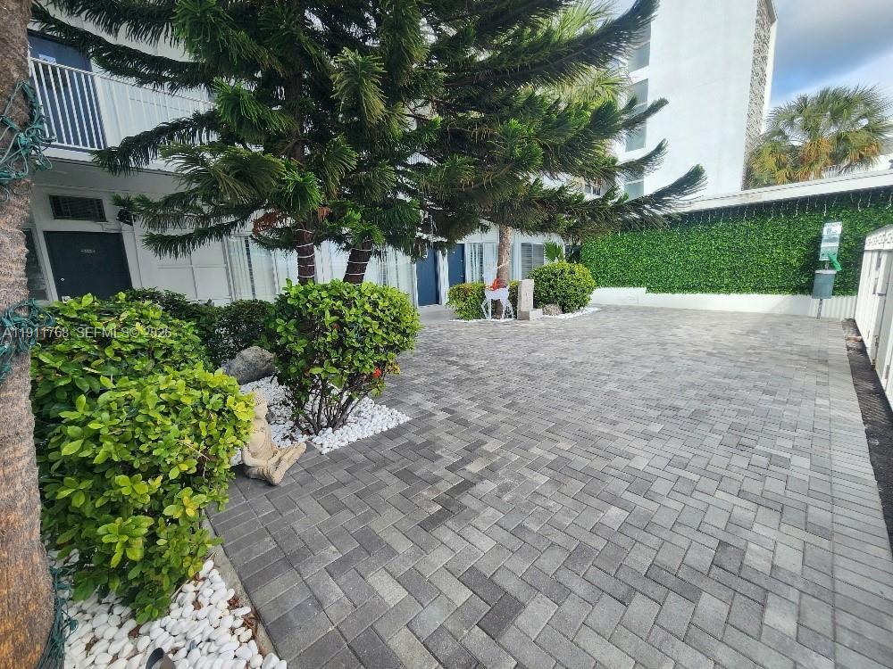 2101 Normandy Dr # 216, Miami Beach FL 33141 photo 4