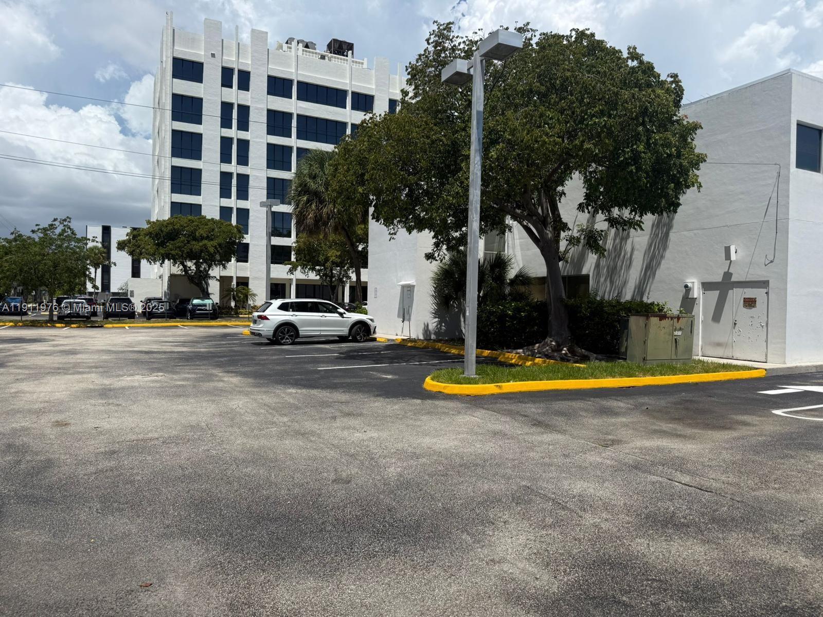 2434 Hollywood Blvd, Hollywood FL 33020 photo 3