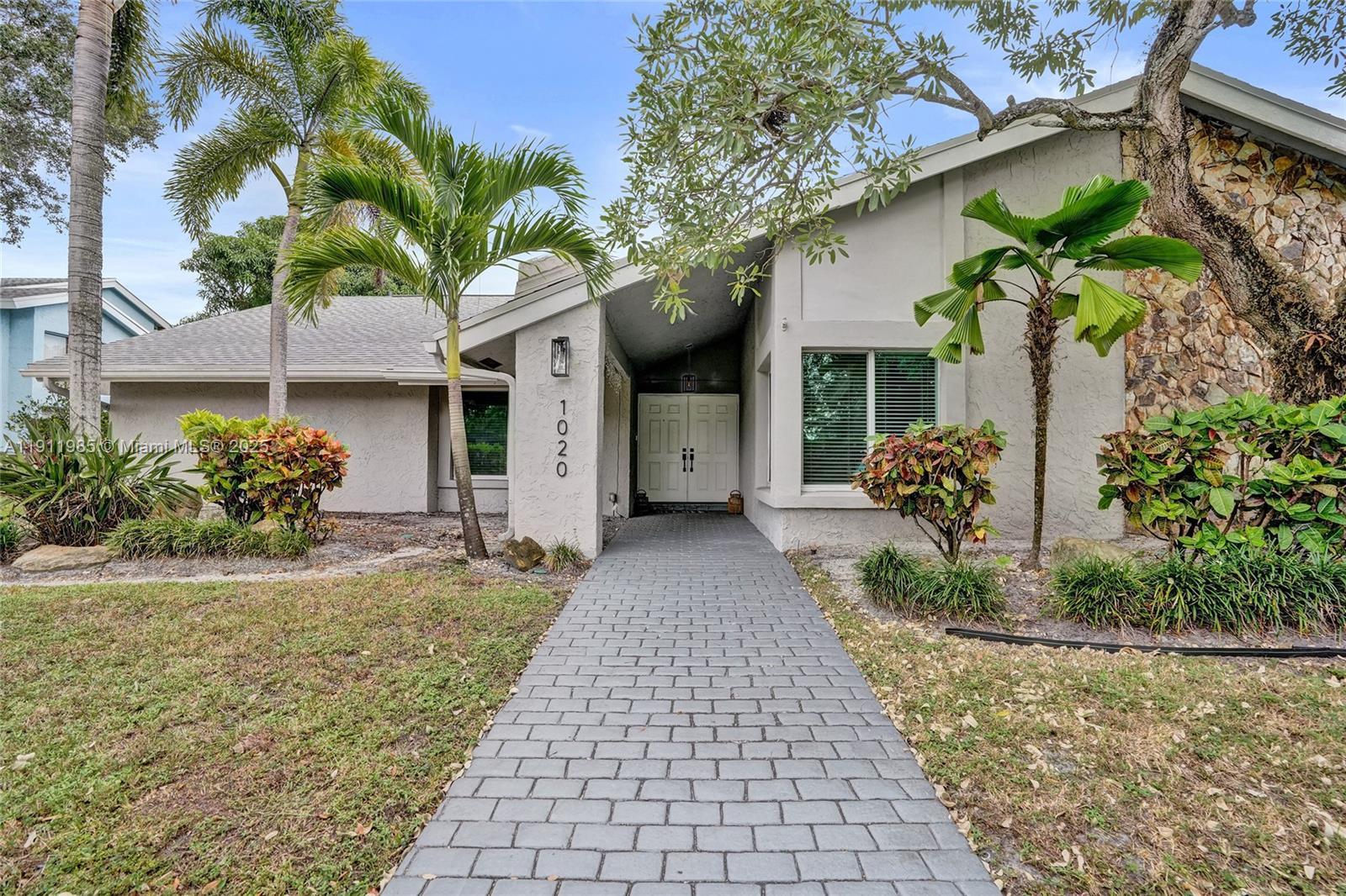 1020 Bayberry Point Dr, Plantation FL 33324 photo 2