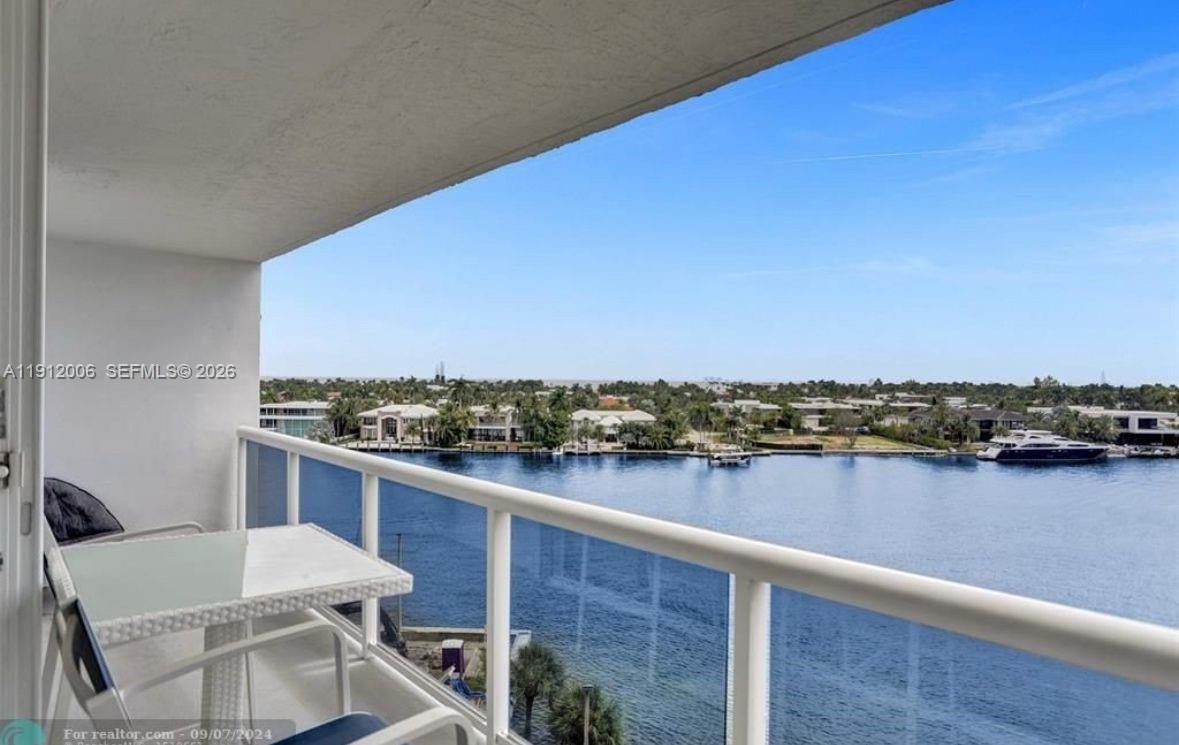 20515 E Country Club Dr # 747, Aventura FL 33180 photo 3
