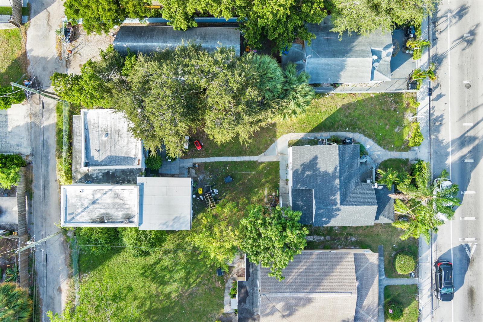 19 S E Street, FL 33460 photo 3