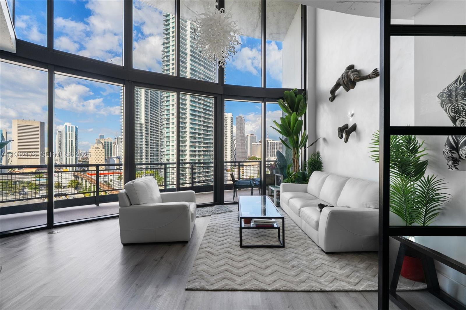 690 SW 1st Ct # 2101, Miami FL 33130 photo 2