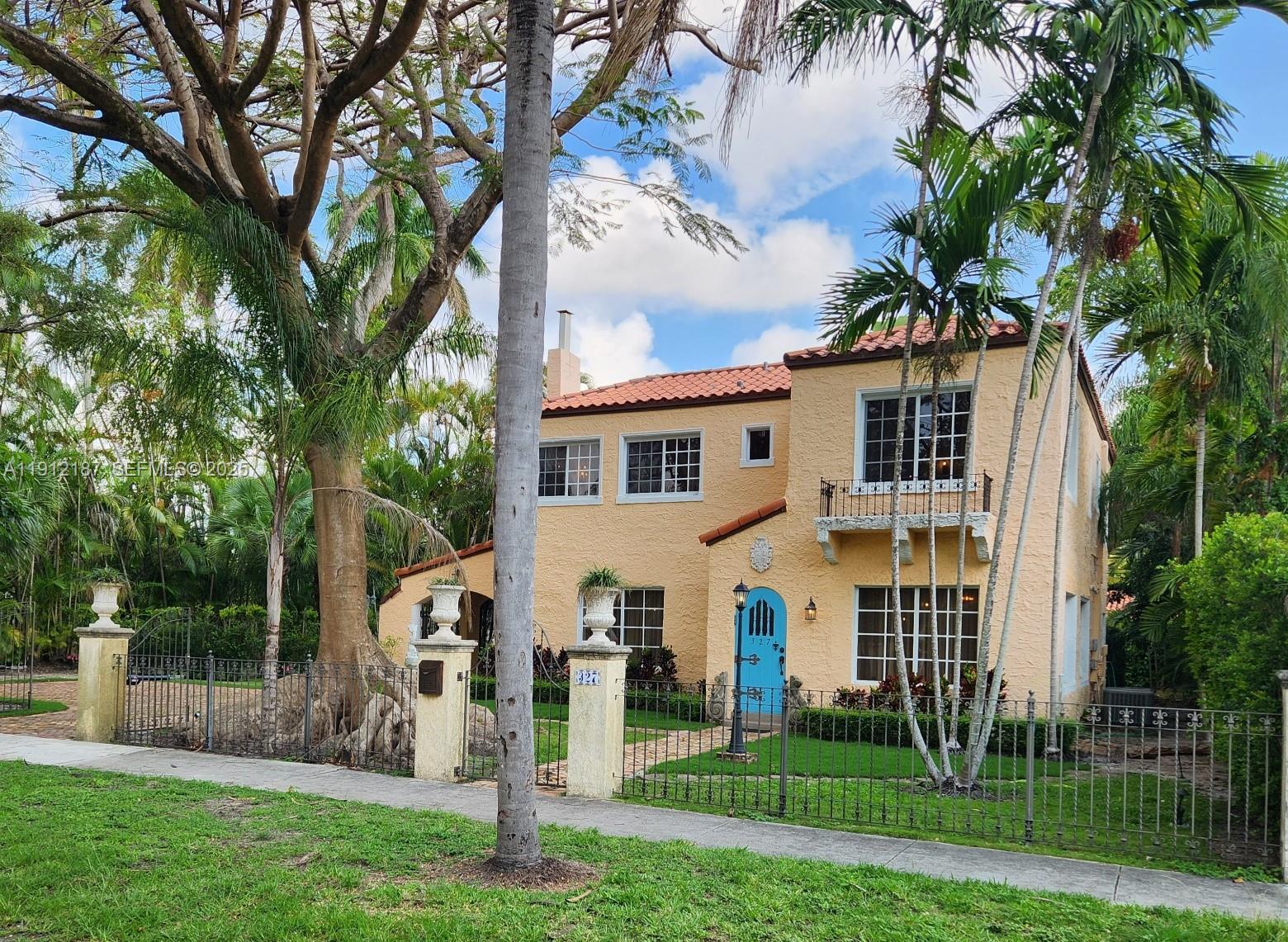 327 Menores Ave, Miami FL 33134 photo 4