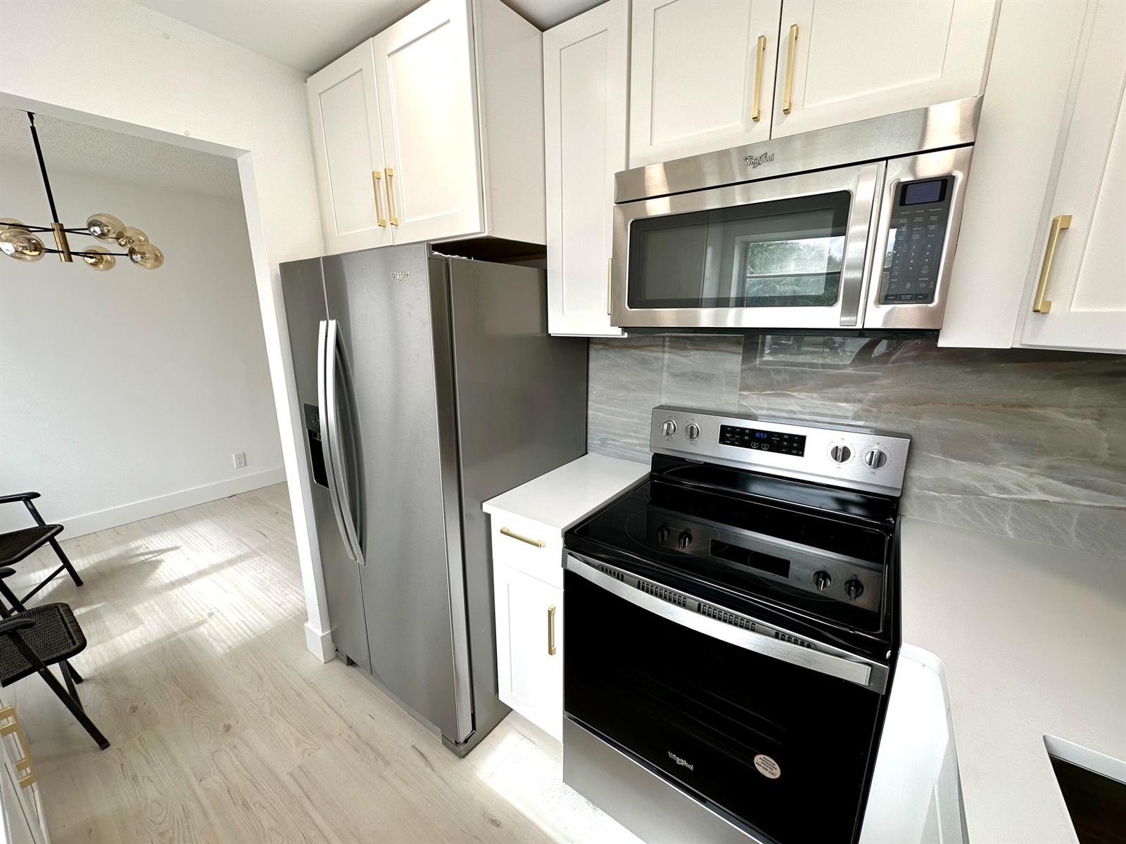 121 Sheffield F, West Palm Beach FL 33417 photo 2