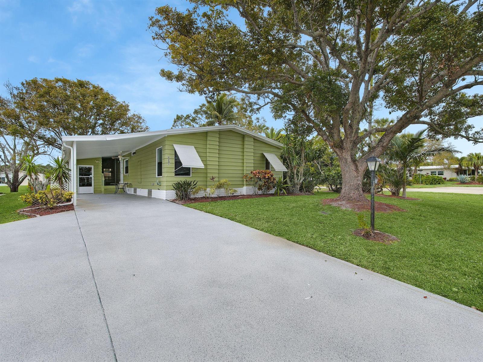 8201 Cinnamon Lane, Port St. Lucie FL 34952