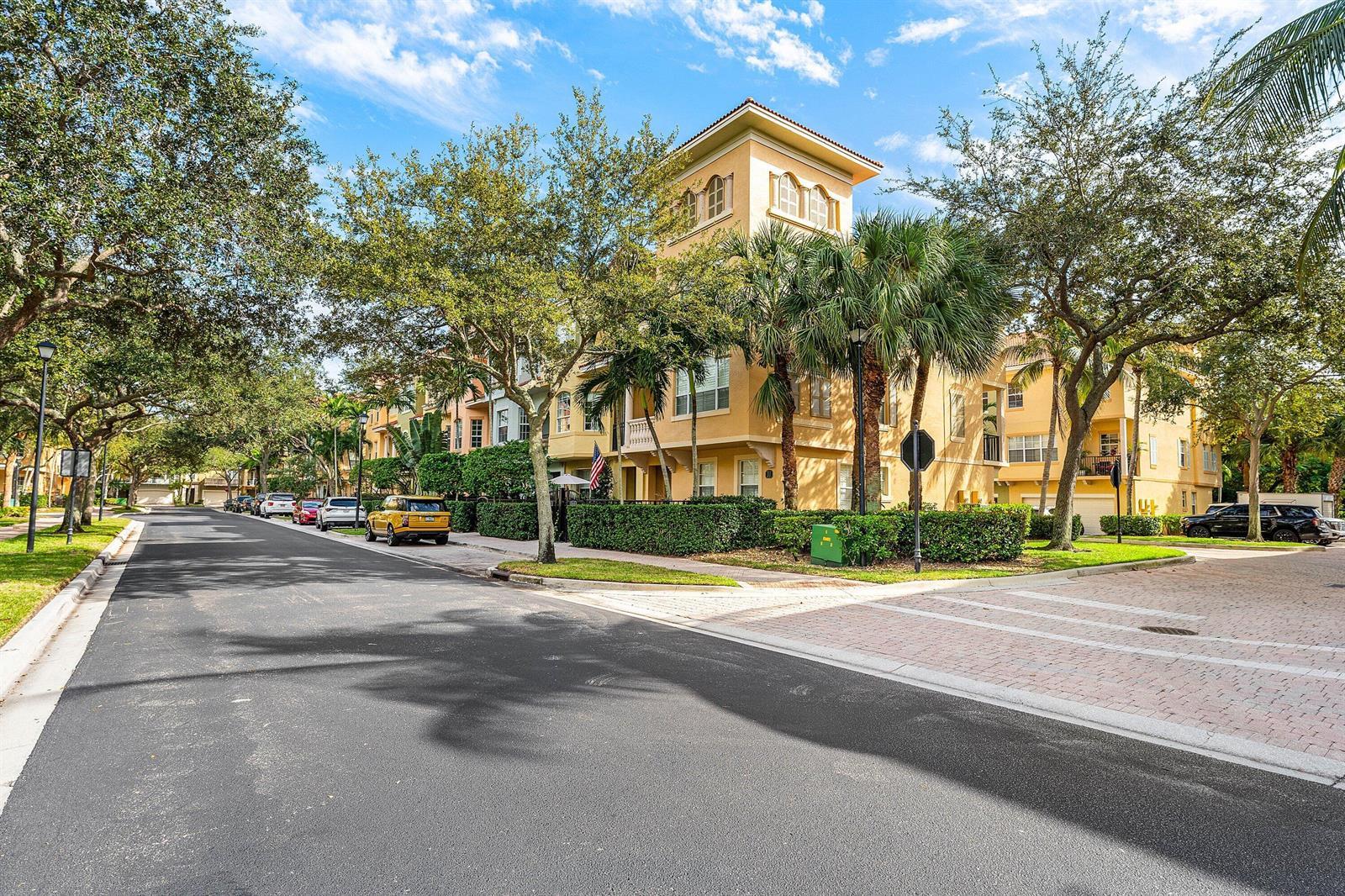 2446 San Pietro Circle, Palm Beach Gardens FL 33410