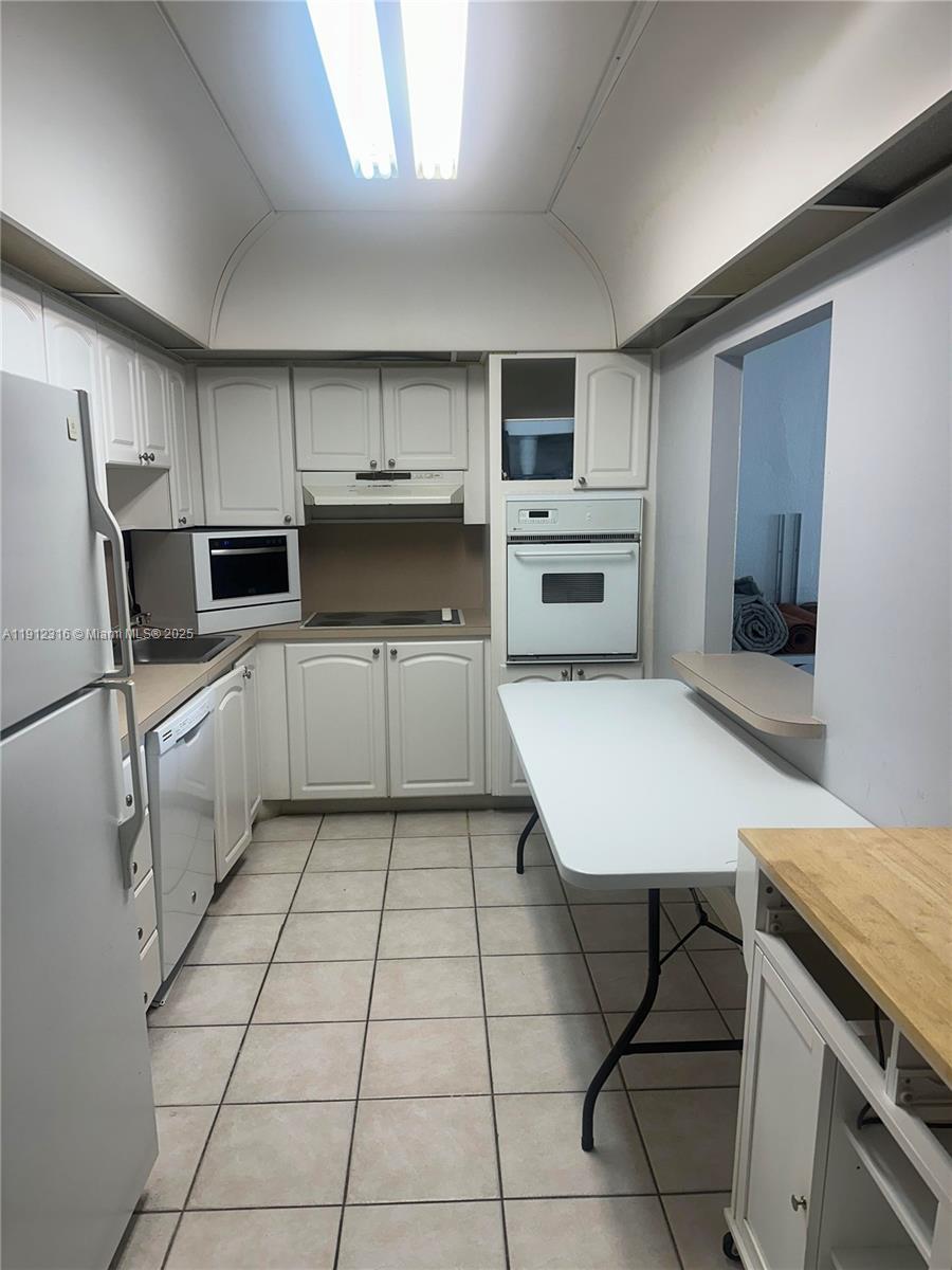 19390 Collins Ave # 1019, Sunny Isles Beach FL 33160 photo 3
