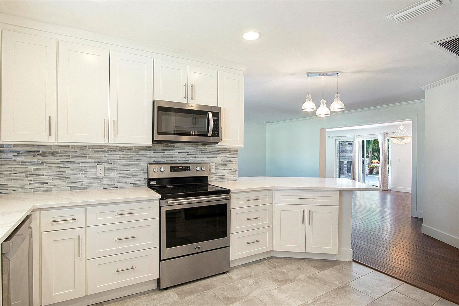 924 Pompano Drive, Jupiter FL 33458 photo 5
