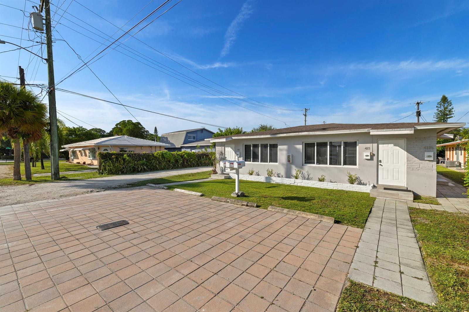 413-415 SE 23rd Street, Fort Lauderdale FL 33316