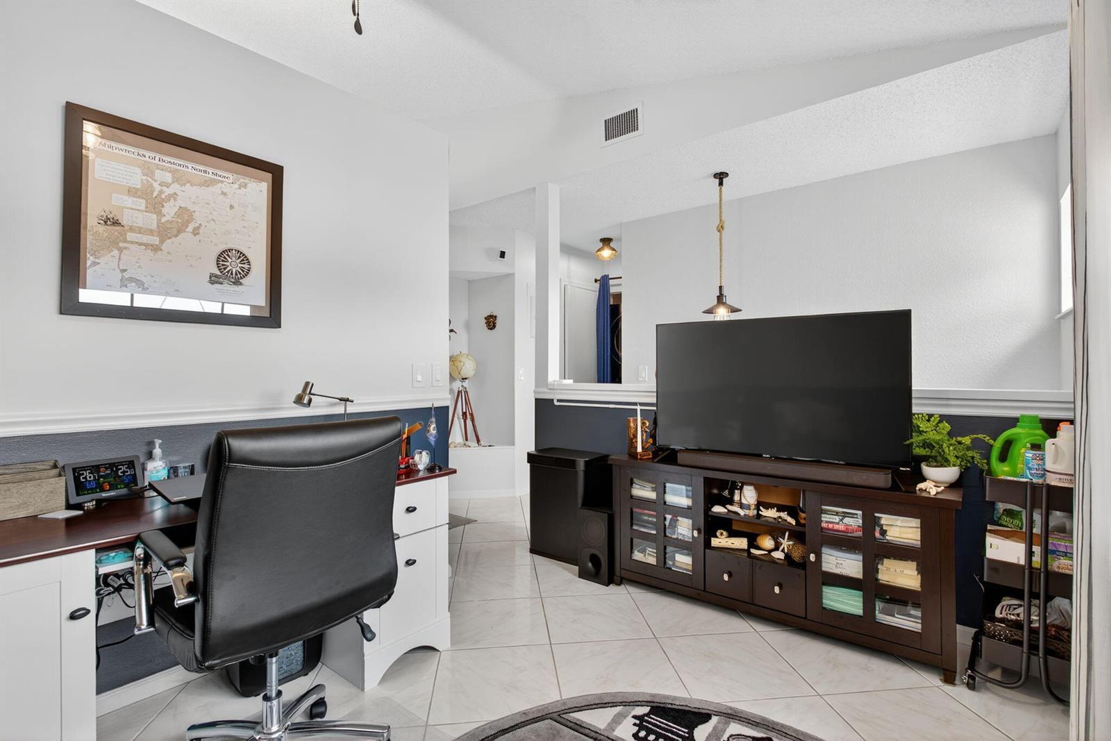 104 Liberty Court, Deerfield Beach FL 33442 photo 4