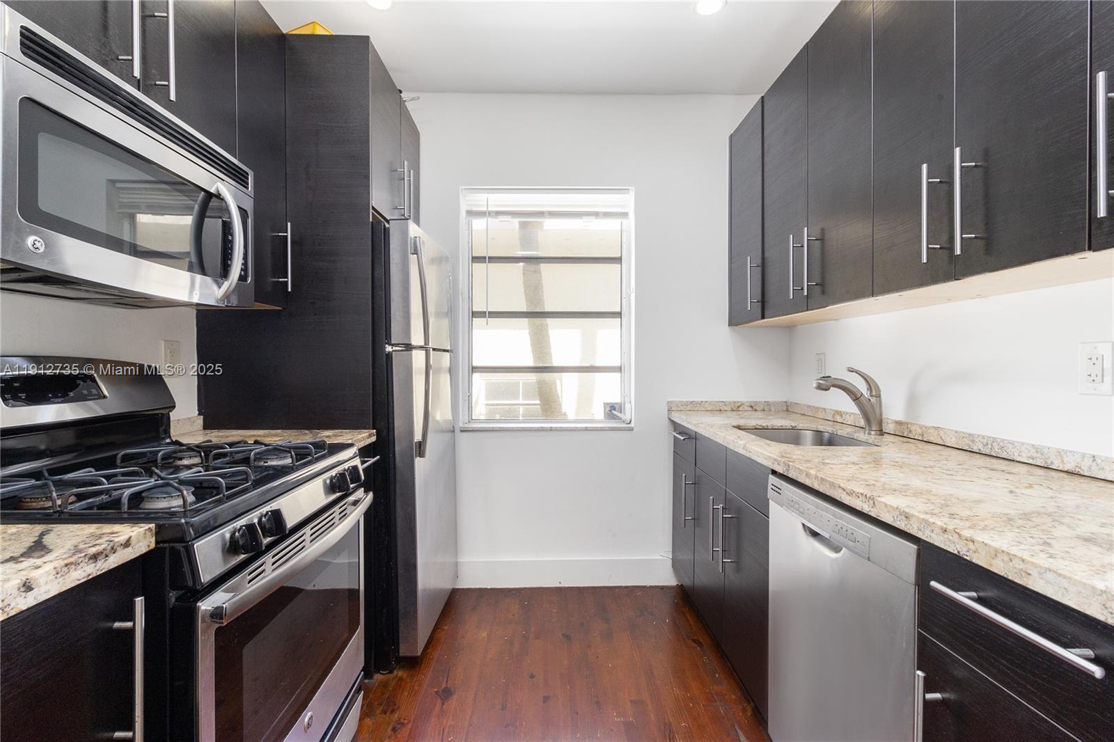 1610 Michigan Ave # 7, Miami Beach FL 33139 photo 3