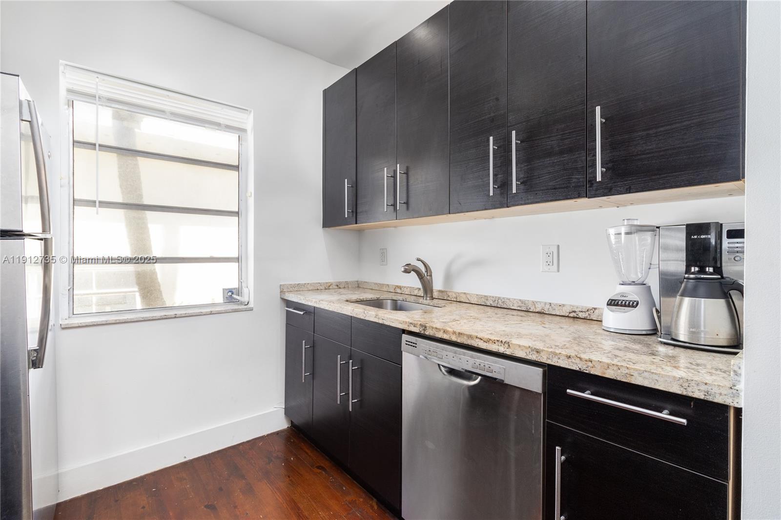 1610 Michigan Ave # 7, Miami Beach FL 33139 photo 4