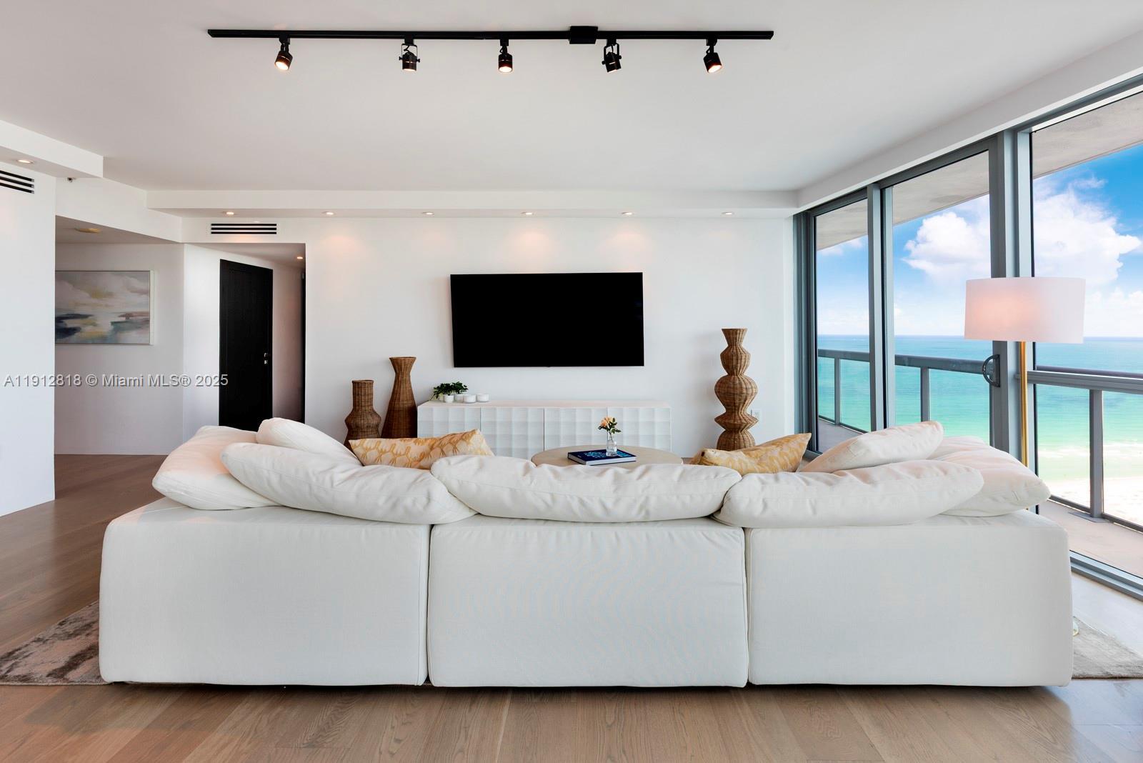 101 20th St # 3006, Miami Beach FL 33139 photo 3