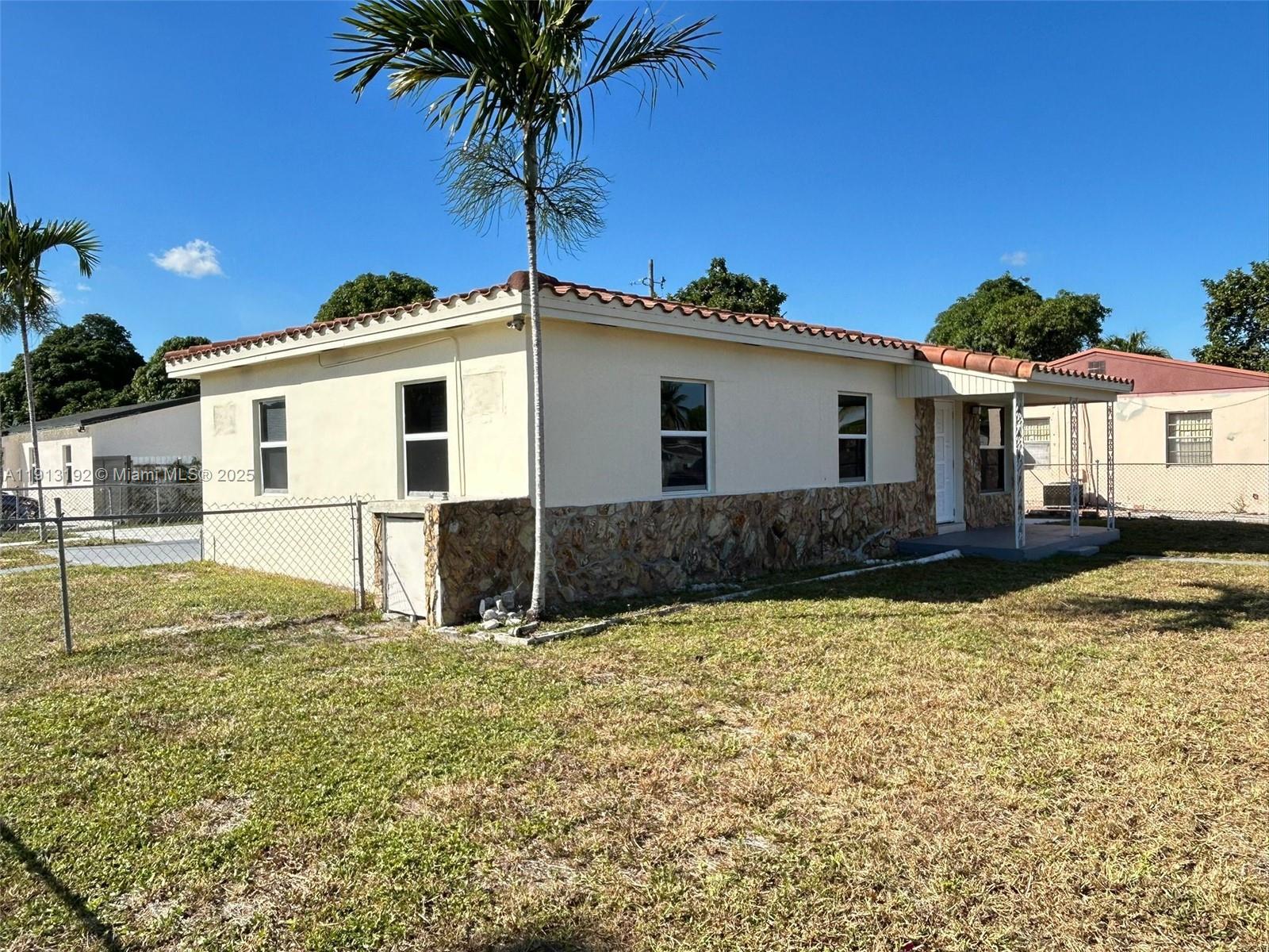 610 E 8th Ave, Hialeah FL 33010 photo 4