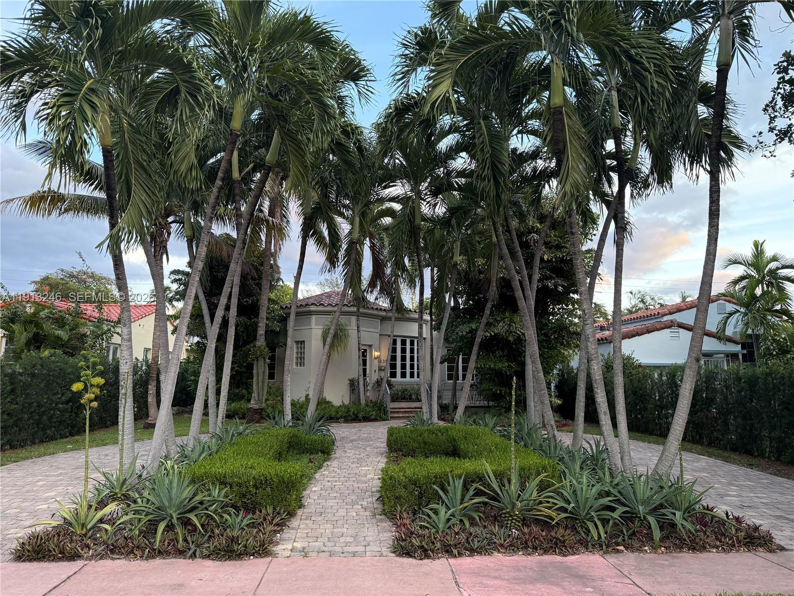 1335 Lenox Ave, Miami Beach FL 33139 photo 2