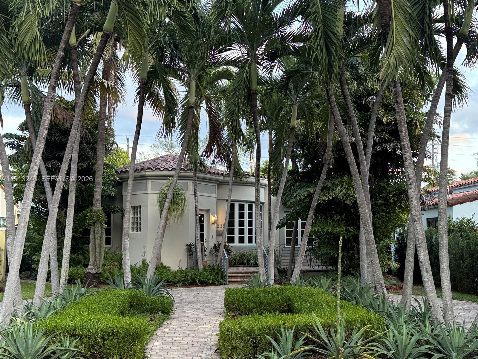 1335 Lenox Ave, Miami Beach FL 33139