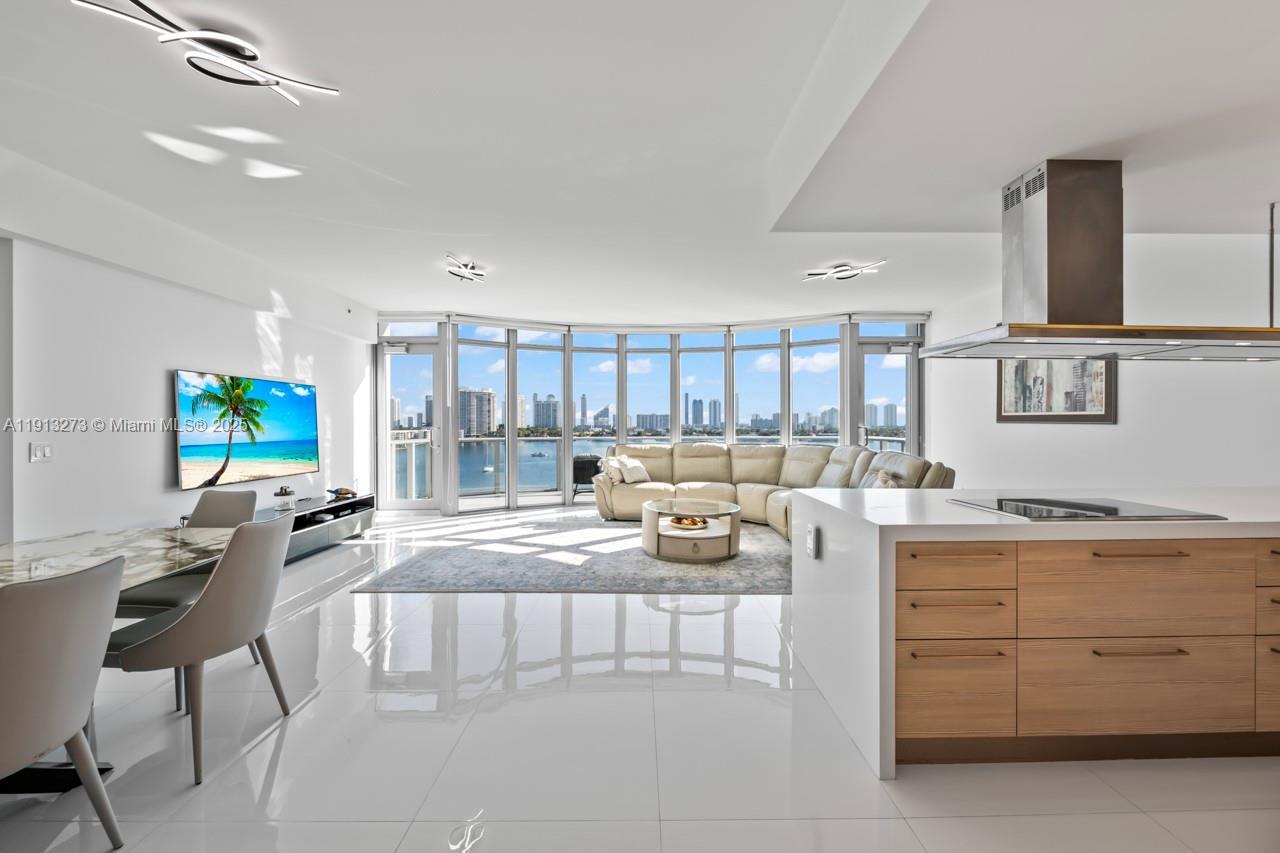 17301 Biscayne Blvd # 811, North Miami Beach FL 33160 photo 4