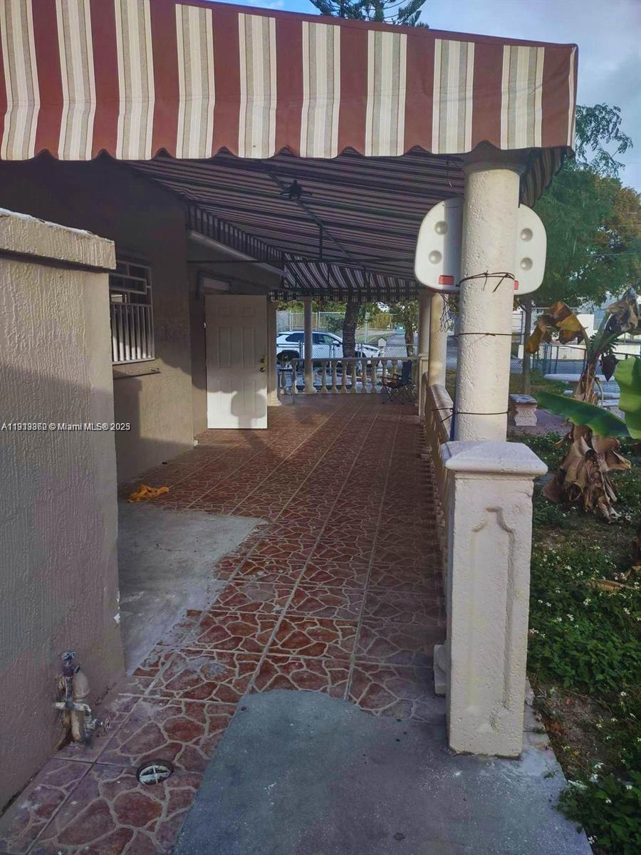 6422 NW 29th Ave, Miami FL 33147 photo 2