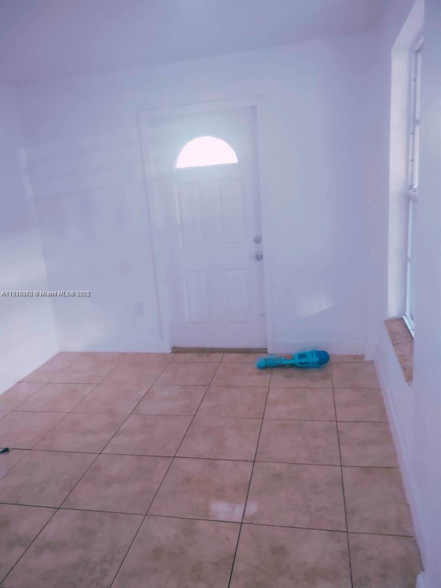 6422 NW 29th Ave, Miami FL 33147 photo 4