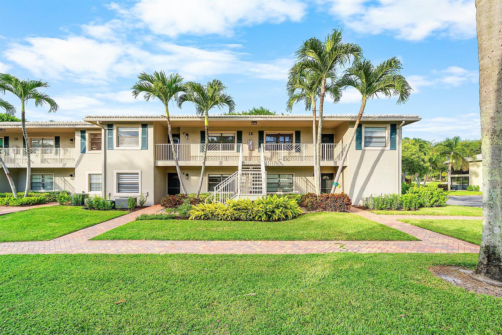 18 Stratford Drive E # F, Boynton Beach FL 33436 photo 2