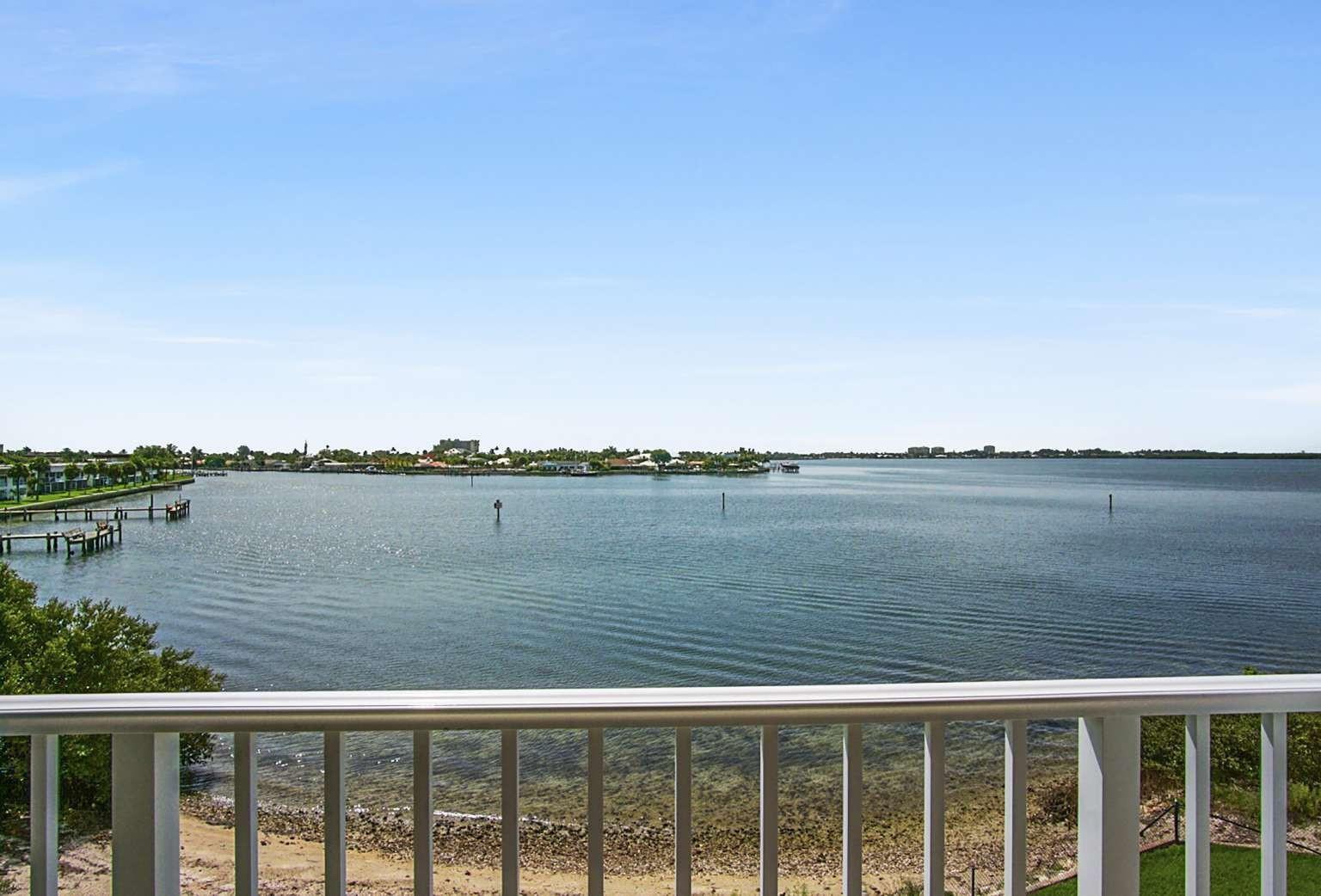 3 Harbour Isle Drive # 302, Fort Pierce FL 34949