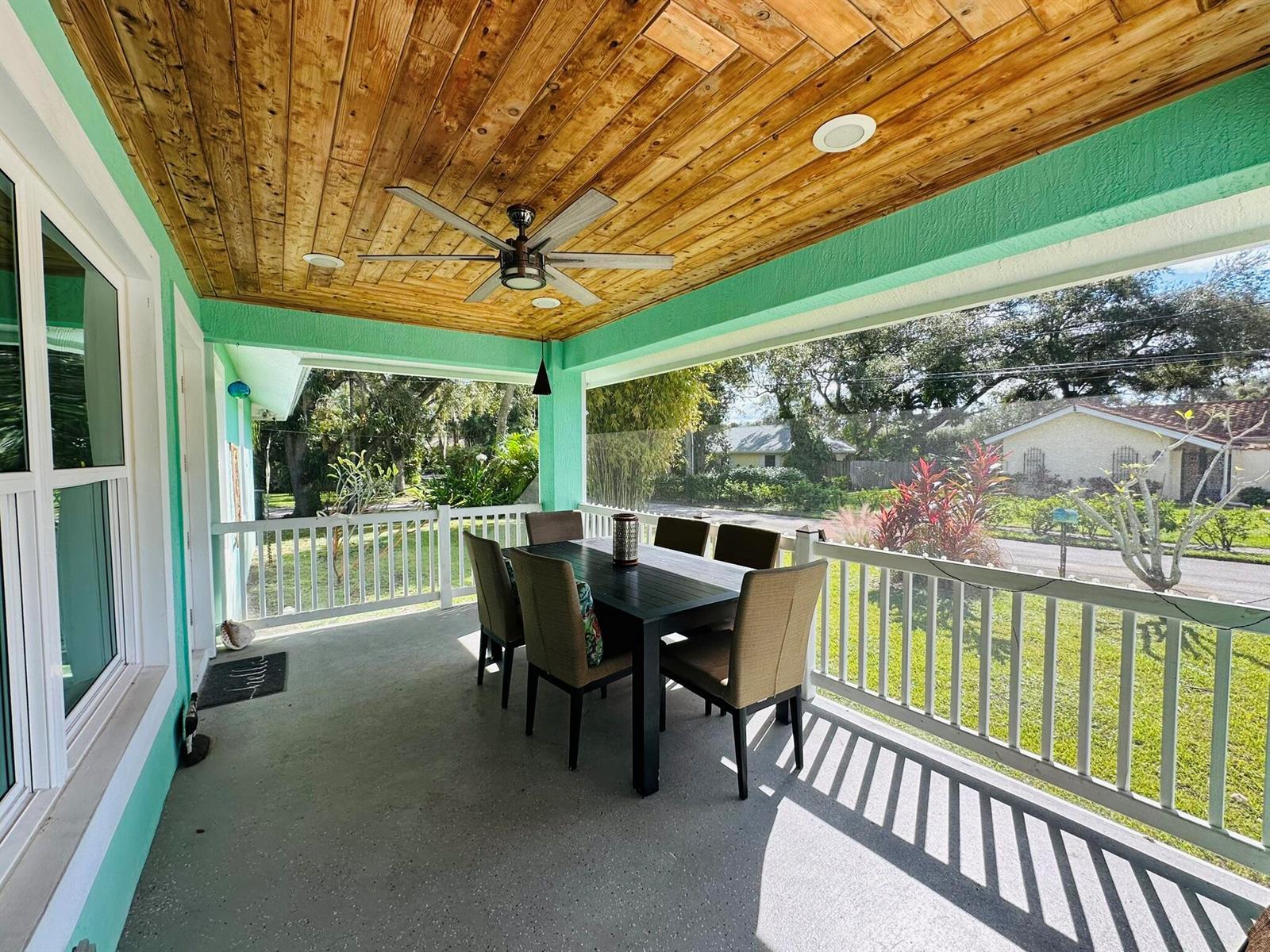 2415 Laurel Lane, Palm Beach Gardens FL 33410 photo 2