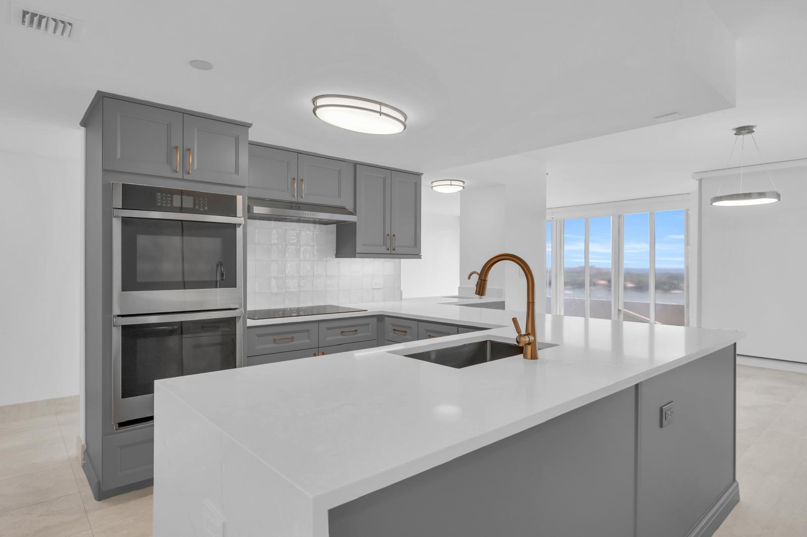 529 S Flagler Dr # 14h, West Palm Beach FL 33401