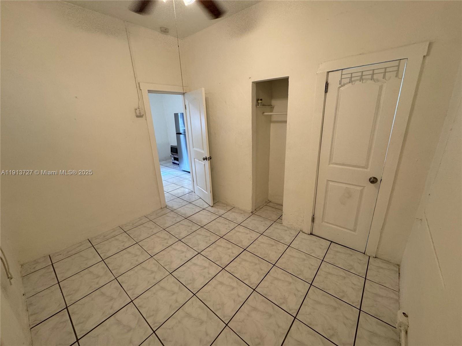 2549 NE 190th St # 3, Miami FL 33180 photo 2