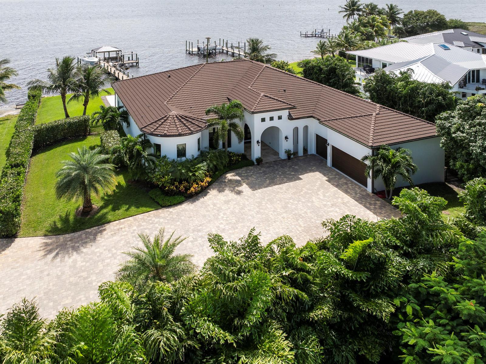 1000 NE Wright Avenue, Jensen Beach FL 34957 photo 3