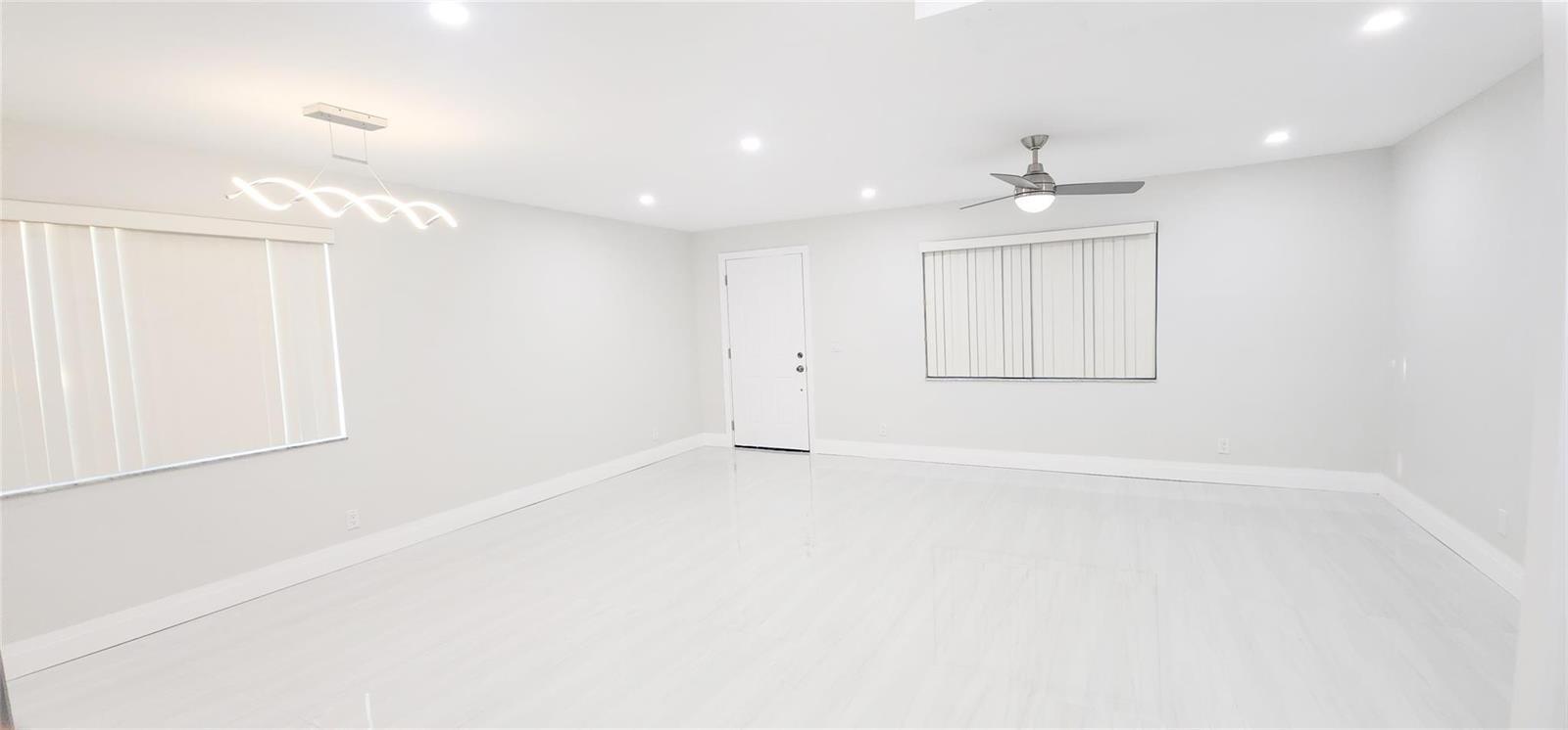 343 Normandy H # 343, Delray Beach FL 33484 photo 2