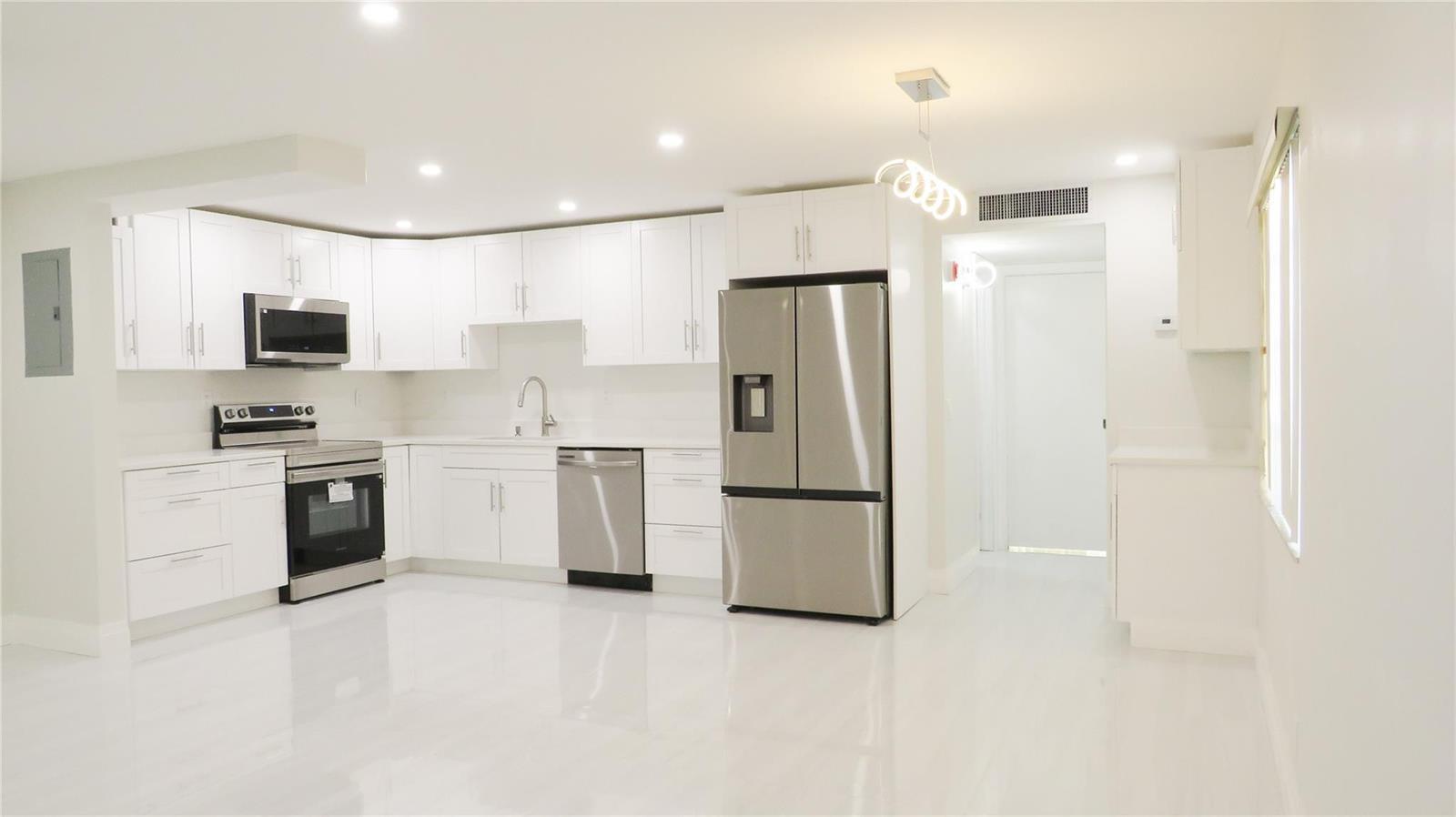 343 Normandy H # 343, Delray Beach FL 33484 photo 5