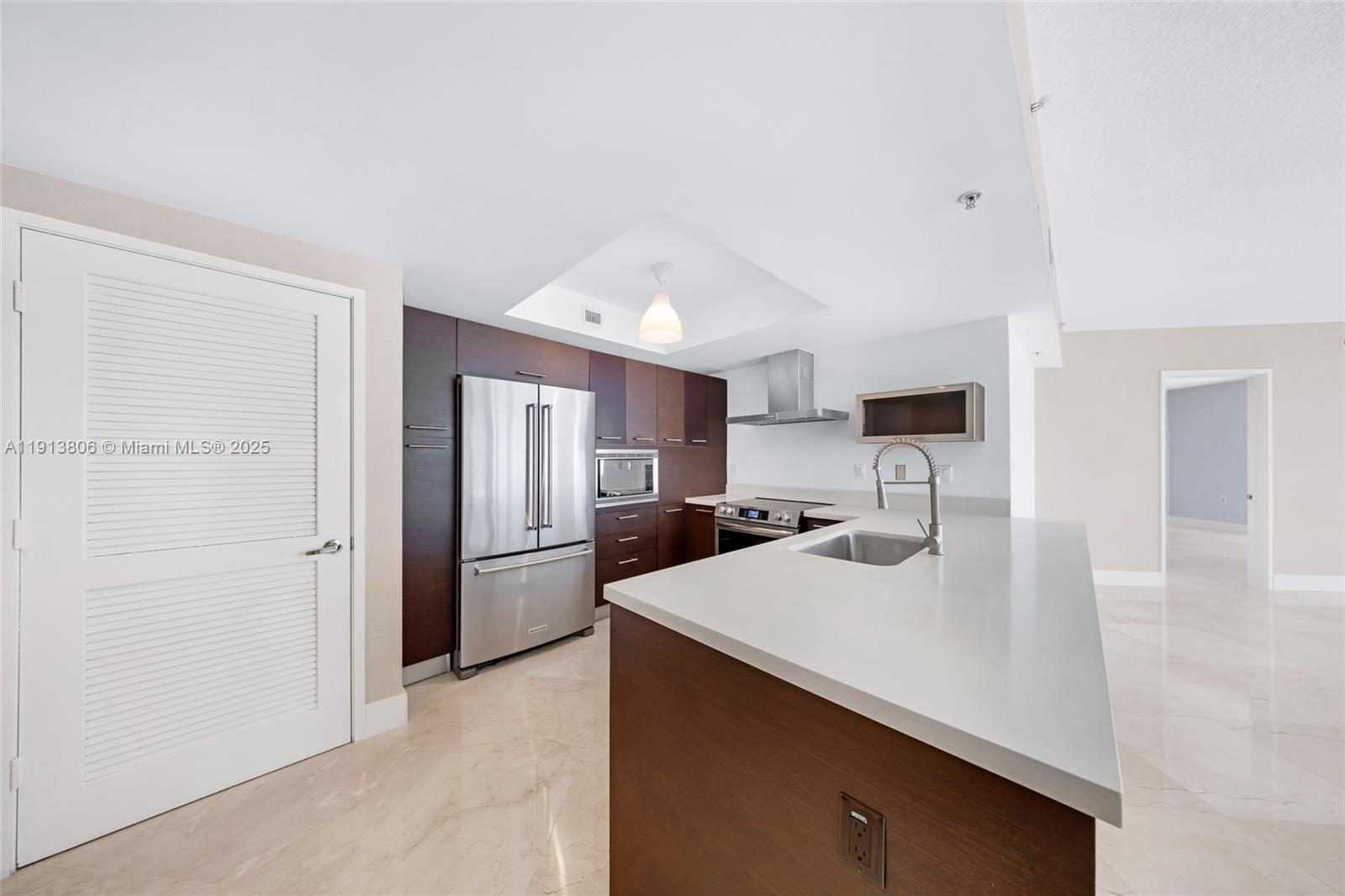 150 Sunny Isles Blvd # 601, Sunny Isles Beach FL 33160 photo 3