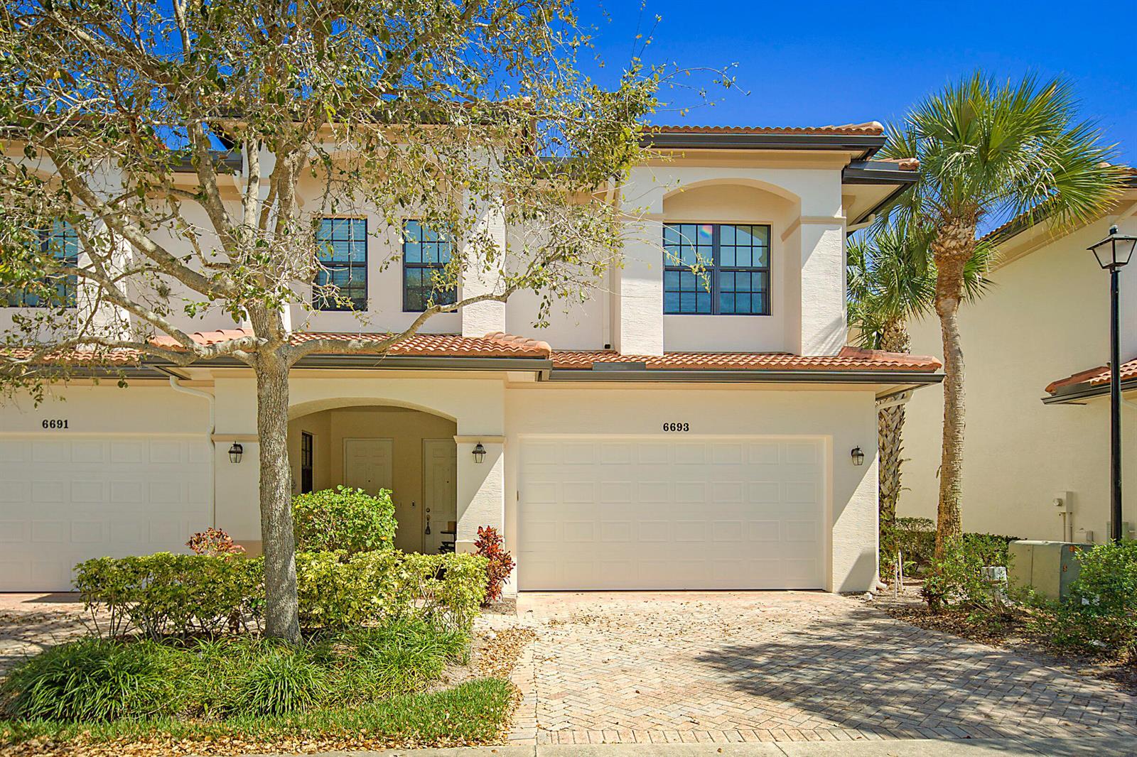 6693 SE Woodmill Pond Lane, Stuart FL 34997 photo 2