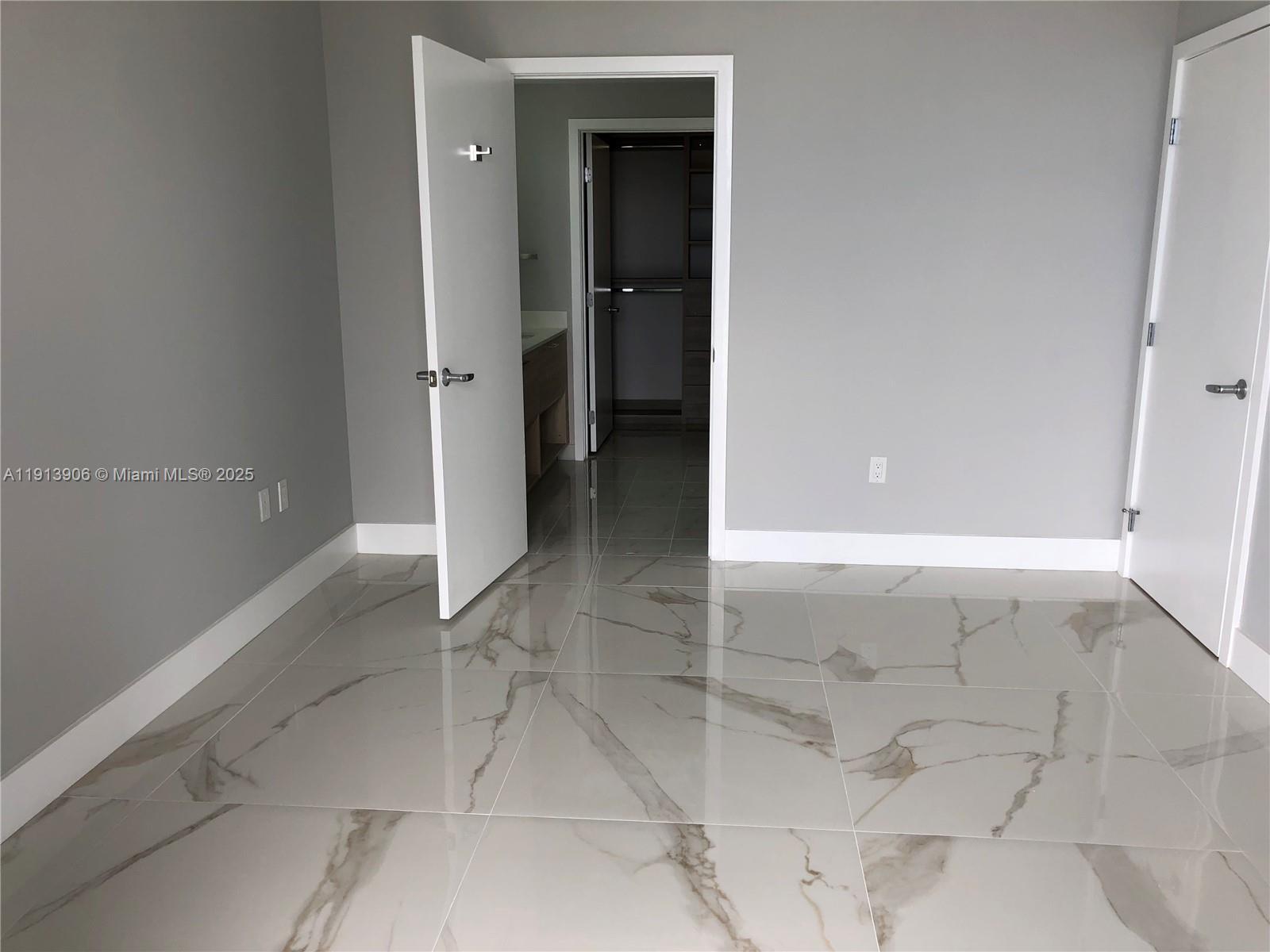 16385 Biscayne Blvd # 3003, North Miami Beach FL 33160 photo 4