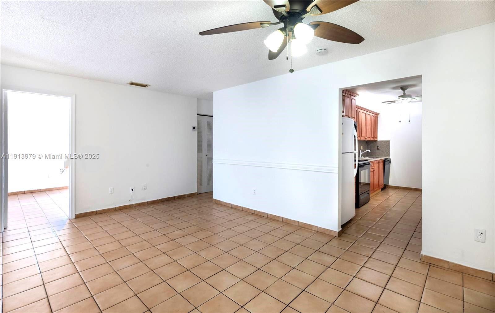 11570 SW 5th St, Sweetwater FL 33174 photo 3