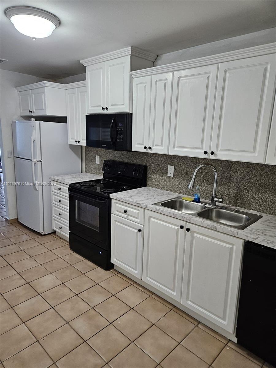 11570 SW 5th St, Sweetwater FL 33174 photo 4