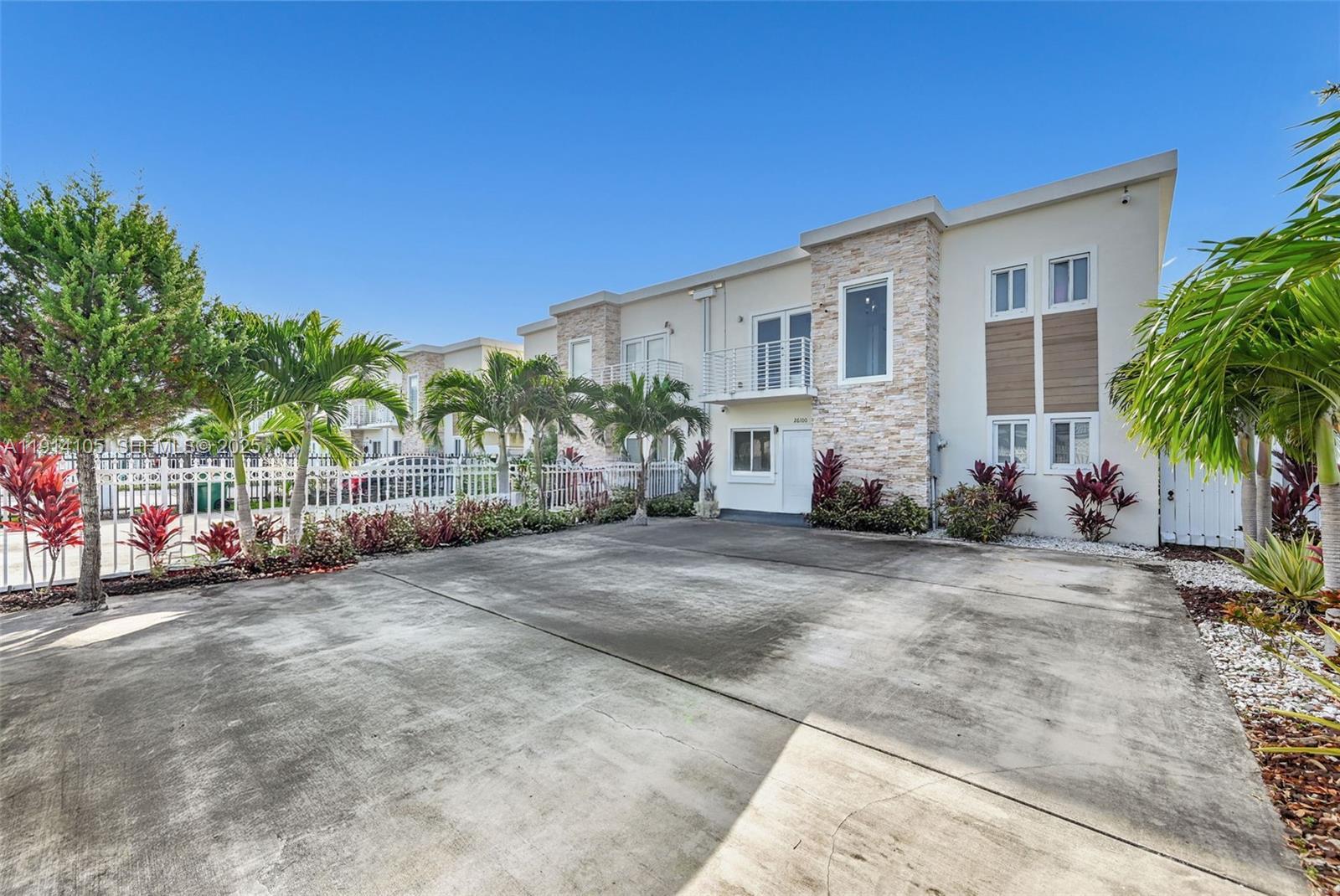 26100 SW 134th Place, Homestead FL 33032 photo 2