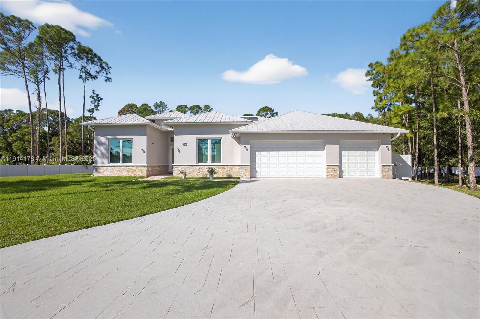 18369 Mellen Ln, Jupiter FL 33478 photo 3
