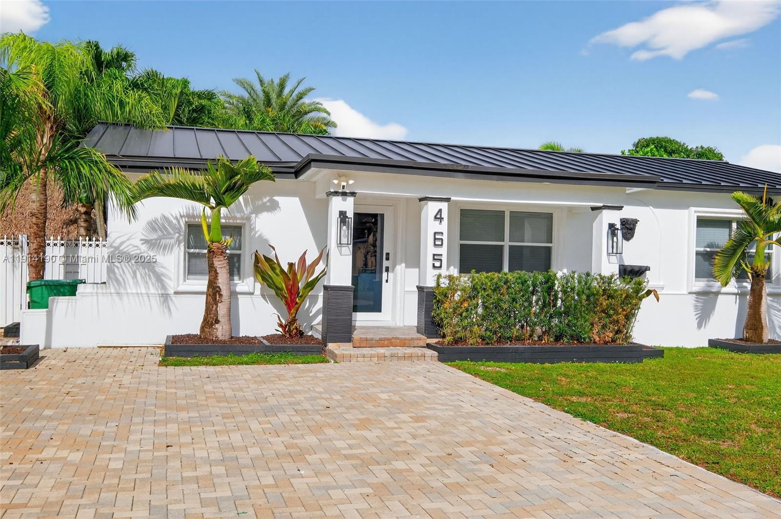 465 NW 153rd St, Miami FL 33169 photo 4