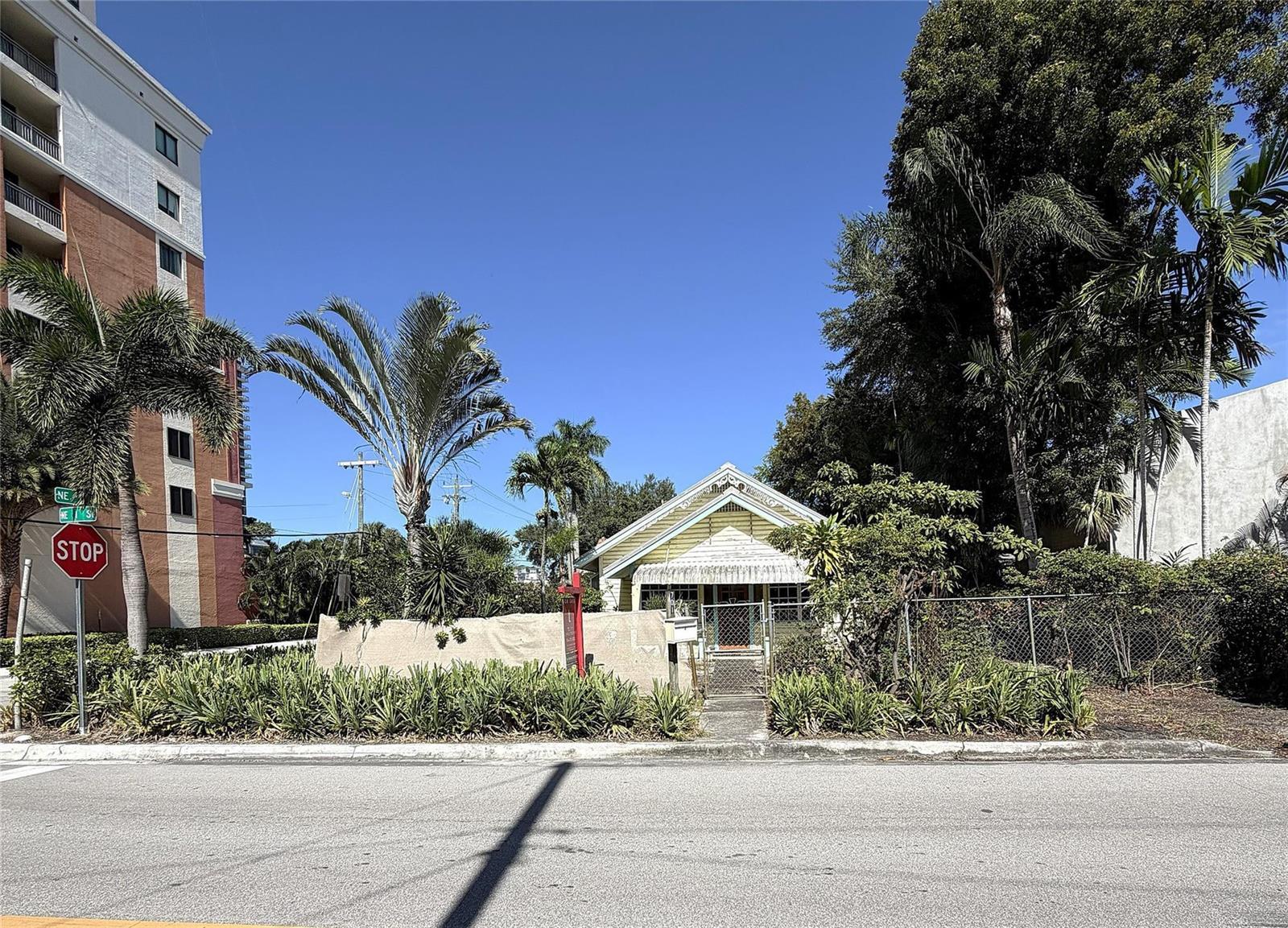 701 NE 1st Street, Fort Lauderdale FL 33301 photo 4
