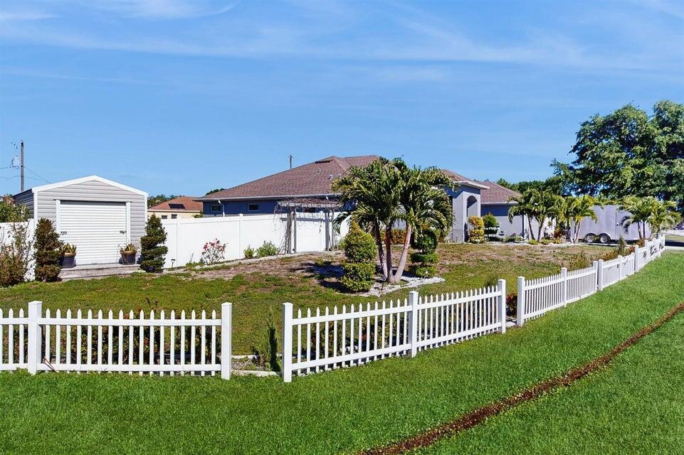 2398 SE Rich Street, Port St. Lucie FL 34984 photo 3