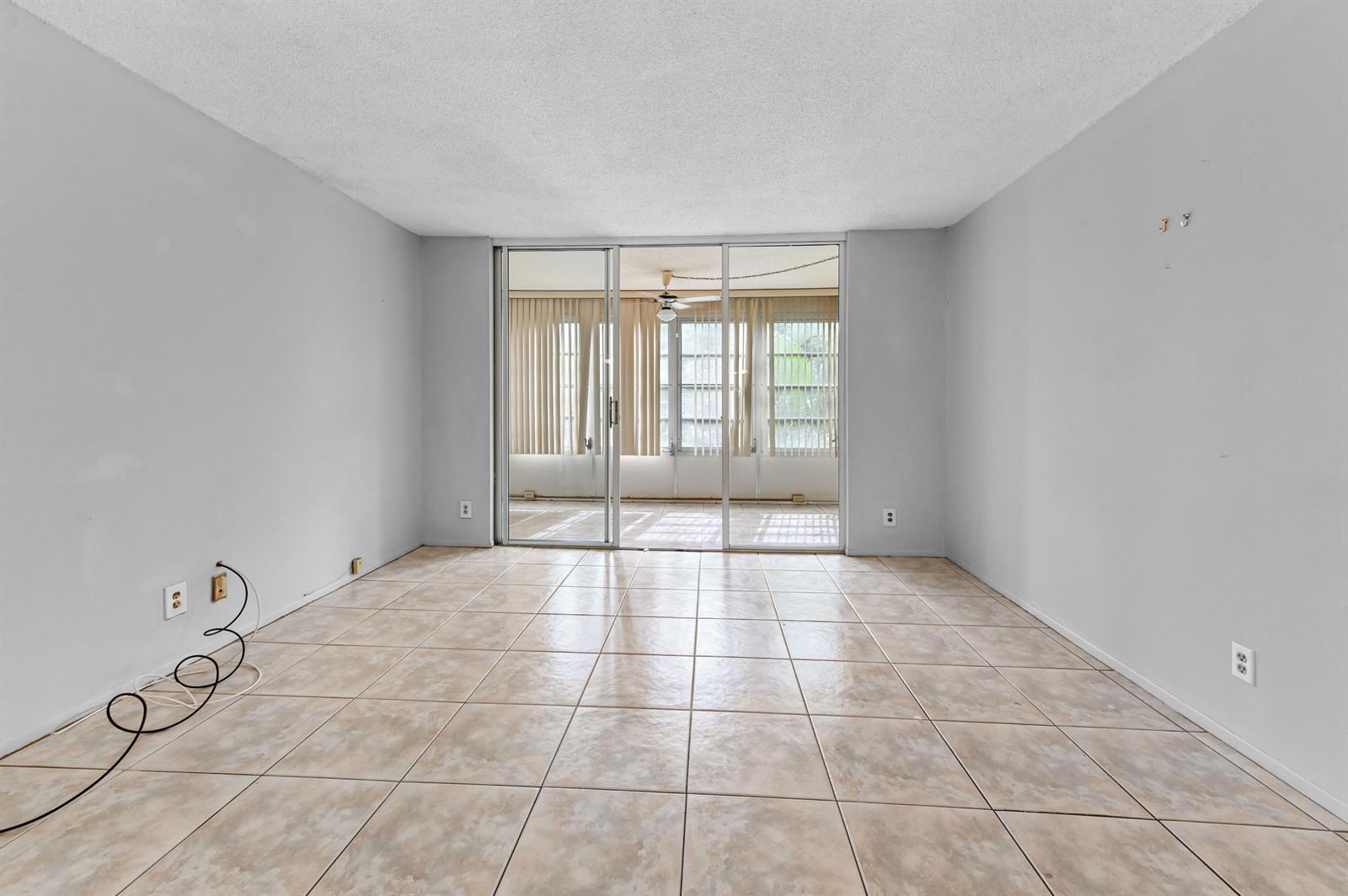2650 NW 49th Avenue # 422, Lauderdale Lakes FL 33313 photo 4