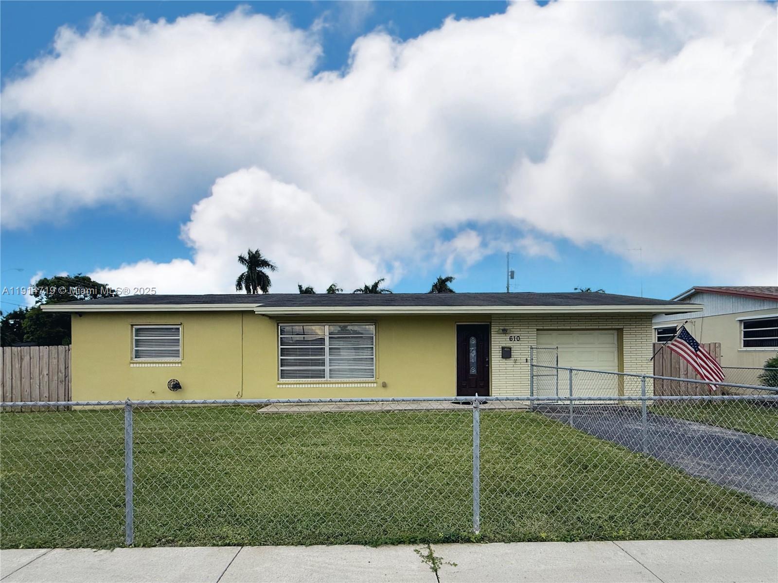 610 NW 17th St, Homestead FL 33030