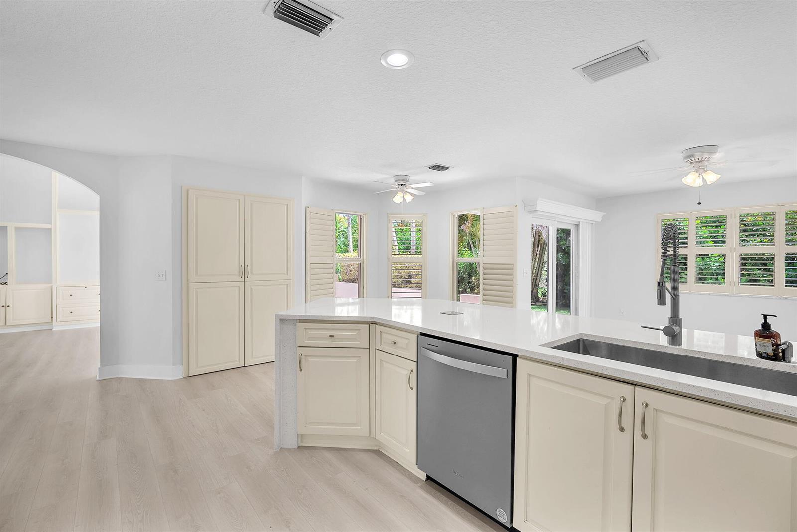 1343 Lake Breeze Drive, Wellington FL 33414 photo 5