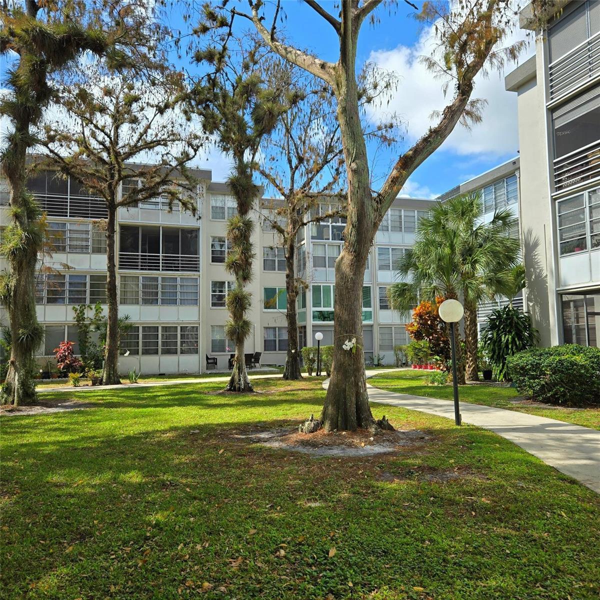 4898 NW 29th Court # 412, Lauderdale Lakes FL 33313